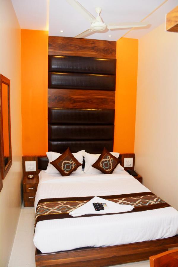 Hotel Nest N Rest - Bombay Exterior foto